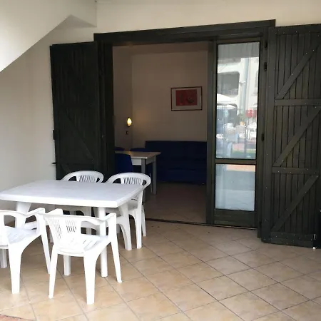 In Near Adriatic Coast * 丽都斯皮纳